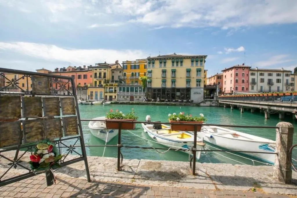 Residence Il Cascinale Peschiera del Garda 0*,  Italy